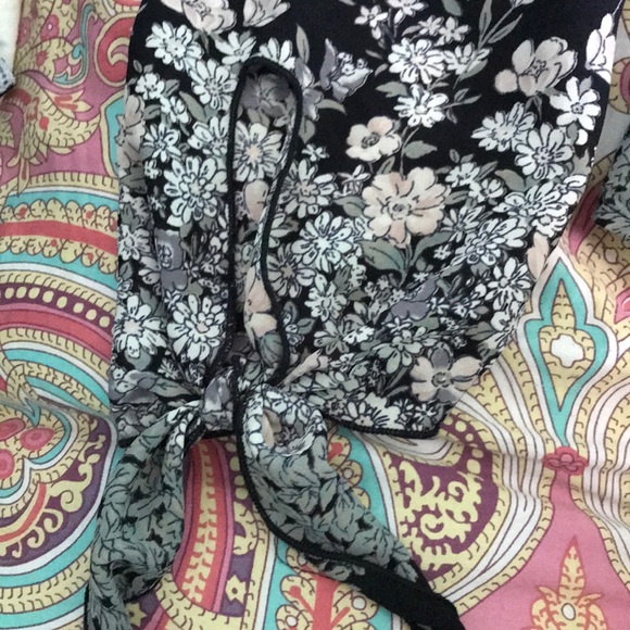 charlotte russe off the shoulder blouse - Picture 3 of 3